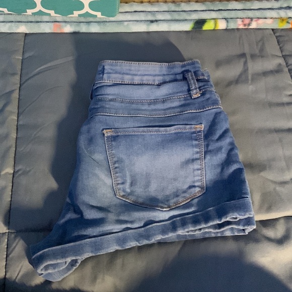 Teen size Jean shorts - Picture 3 of 6